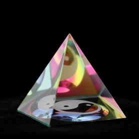 Dekoration - Kristall - Pyramide - Ying & Yang - bunter Kern - ca. 6,5x5,5x5,5cm