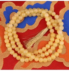 Mala - Edelstein - Goldquarz in AA Qualtät - mit passender Quaste - 108 Perlen - ca. 44cm