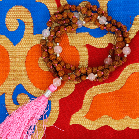 Mala - Rudraksha und Rosenquarz - mit violetter Quaste - 108 Perlen - ca. 40cm