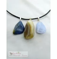 One World Minerals - Dumortierit, Botsuana-Achat & Chalcedon, mit Silberschlaufe (925) im Set