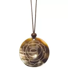 Halskette - Muschel mit Gravur - Swadistanam Chakra- 4cm