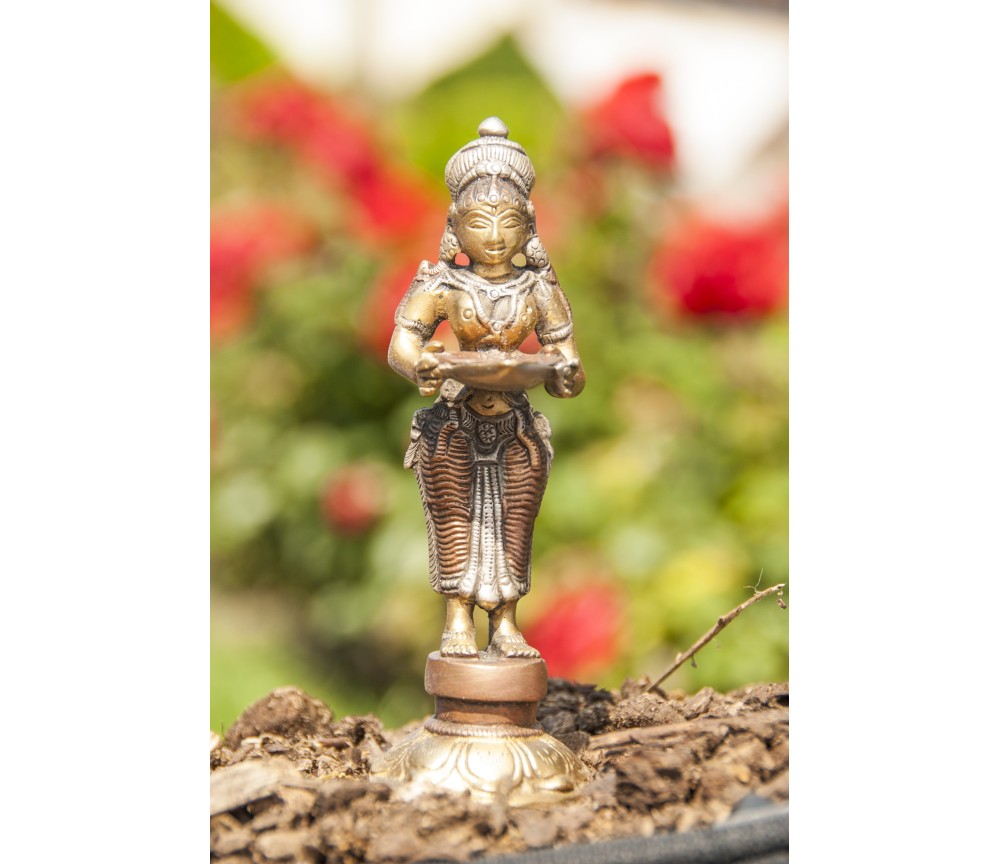 Statue - Lakshmi - stehend Messing ca.14 cm