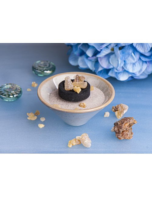 Räucherschale -  V-förmig in hellblauer Keramik ca. 10 x 5 cm