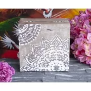 Holztruhe Schatz - & Holzbox - Mandala Silber, groß Mangoholz ca. 17,5x17,5x8,5 cm