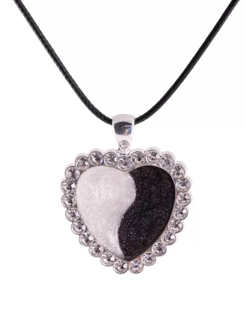 Kette mit Anhänger - Ying Yang Herz mit gewachster Baumwollkette 50cm