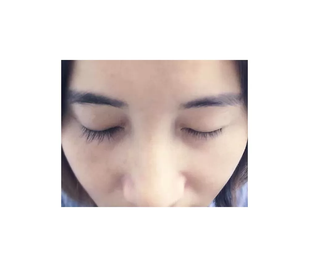 Aphro Celina - Eyelash Corállion Serum - für lange Wimpern, trotz empfindlicher Haut