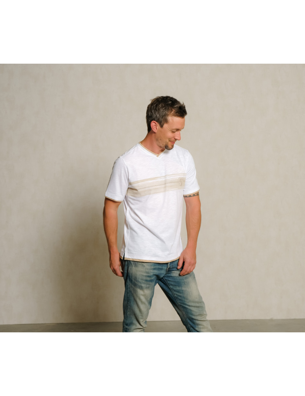 Spirit of OM - T-Shirt men Planet protect - weiß/sand