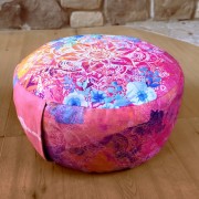 Spirit of OM - Meditationskissen rund - pink/bunt