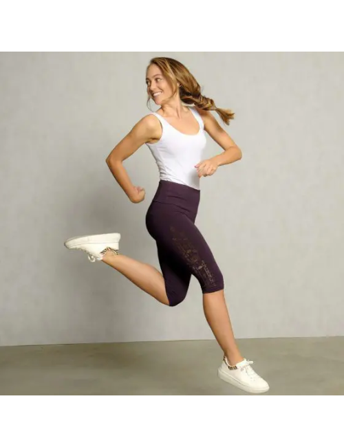 Spirit of OM - Yoga Leggings Capri - aubergine