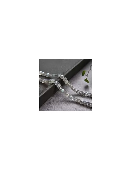 Heilstein & Edelstein-Strang - Würfel, Labradorit, facettiert, 04mm (39cm)