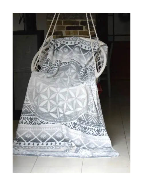 Spirit of OM - Kuscheldecke Blume des Lebens - grau