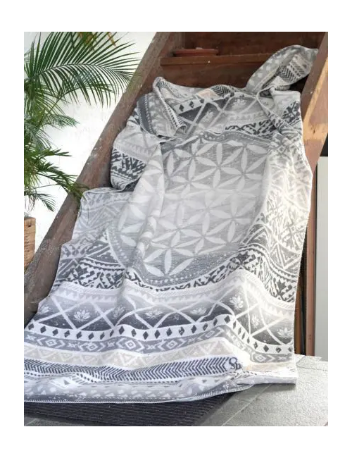 Spirit of OM - Kuscheldecke Blume des Lebens - grau