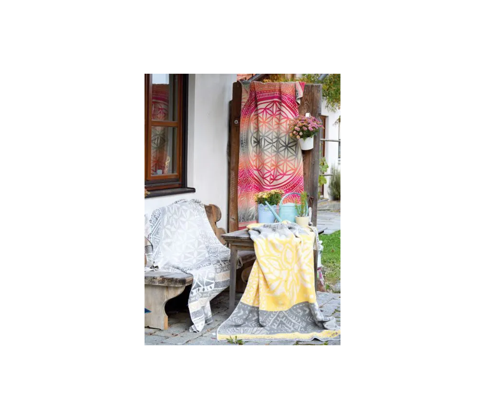 Spirit of OM - Kuscheldecke Blume des Lebens - grau