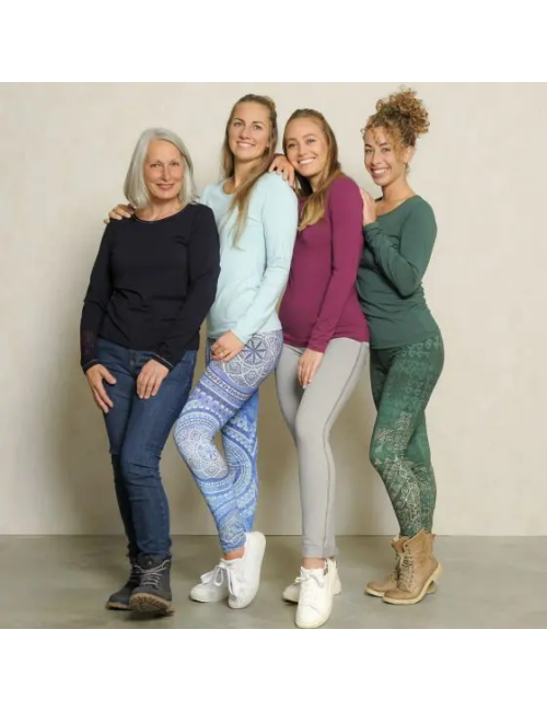 Spirit of OM - Langarm-Shirt Chakra-Flower - schwarz