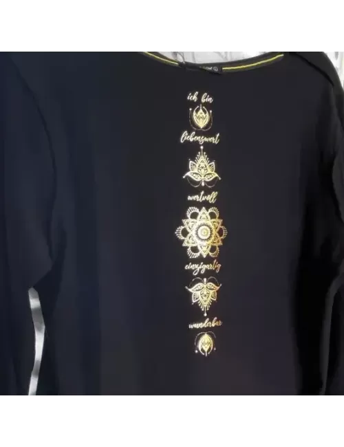 Spirit of OM - Langarm-Shirt Chakra-Flower - schwarz