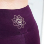 The Spirit of OM - Leggings - capri - aubergine