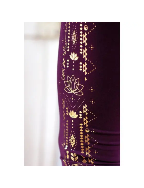 Spirit of OM - Yoga Leggings Capri - aubergine