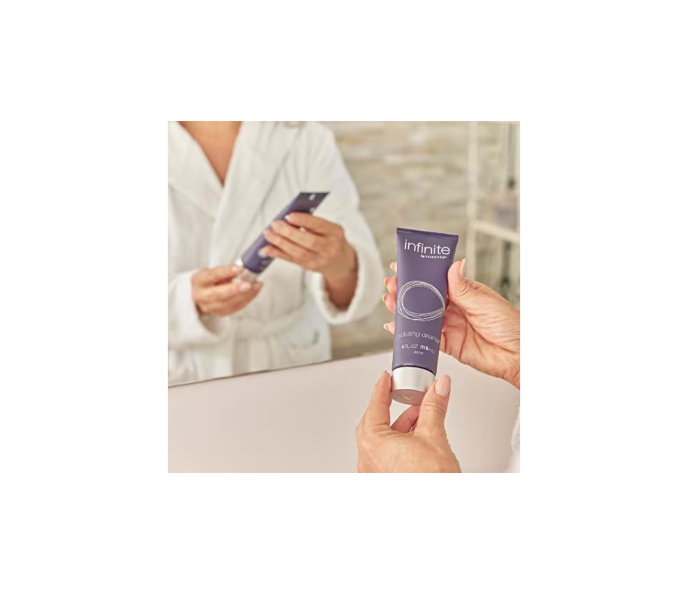 Forever - infinite by Forever™ Hydrating Cleanser - Milde Reinigungslotion für Gesicht & Dekolleté - 118 ml