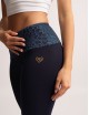 Spirit of OM - Yoga Leggings Capri Madhya Madhu - tiefblau