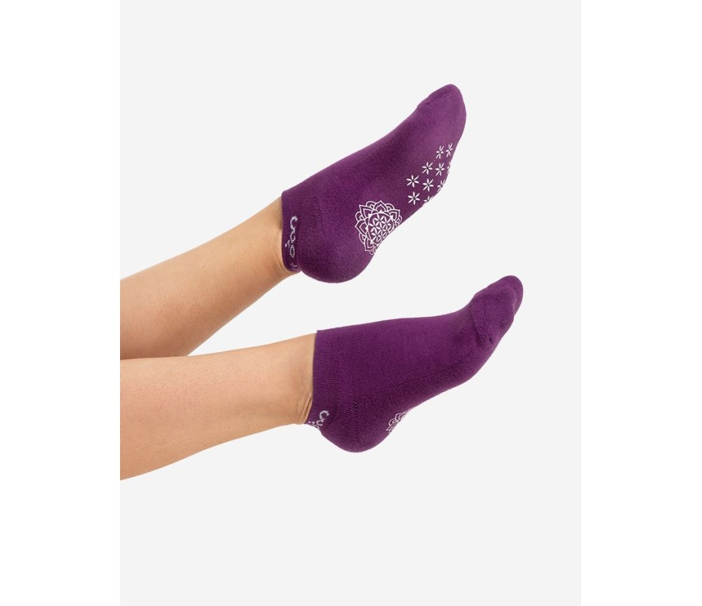 Spirit of OM - rutschfeste Yoga Socken Adhara - viola-weiß