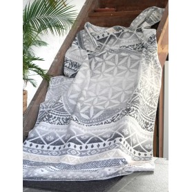 Spirit of OM - Kuscheldecke Blume des Lebens - grau