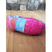Spirit of OM - Meditationskissen Halbmond - pink/bunt