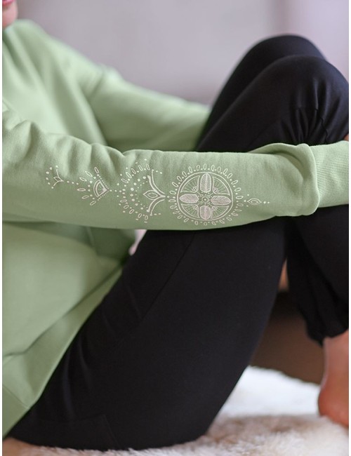 Spirit of OM - Lounge Sweater Sattva - matcha