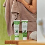 Forever - Aloe-Jojoba Conditioner - Effektive Haarspülung mit Aloe Vera und Jojobaöl - 296ml