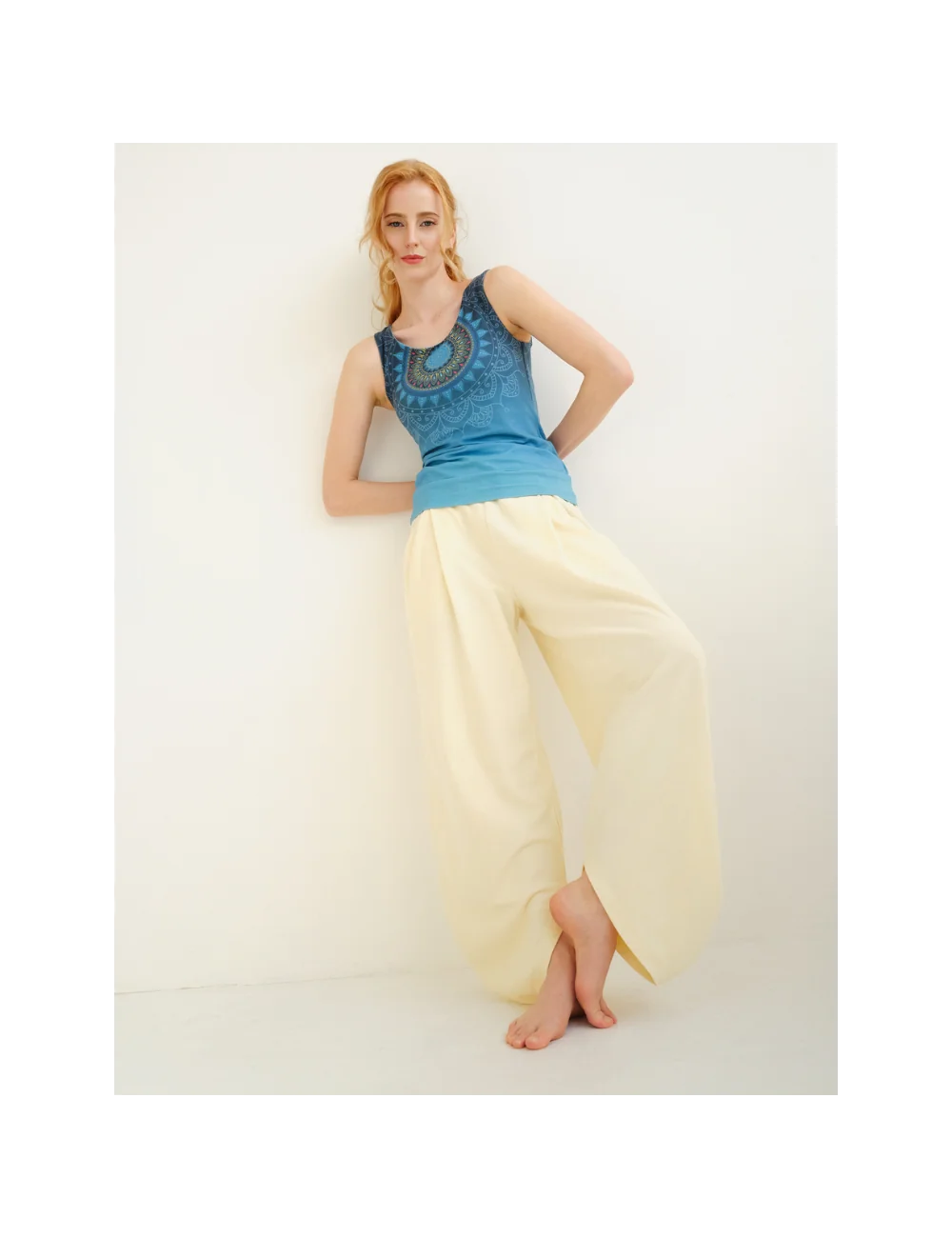Spirit of OM - Yoga Hose Tandava - sand